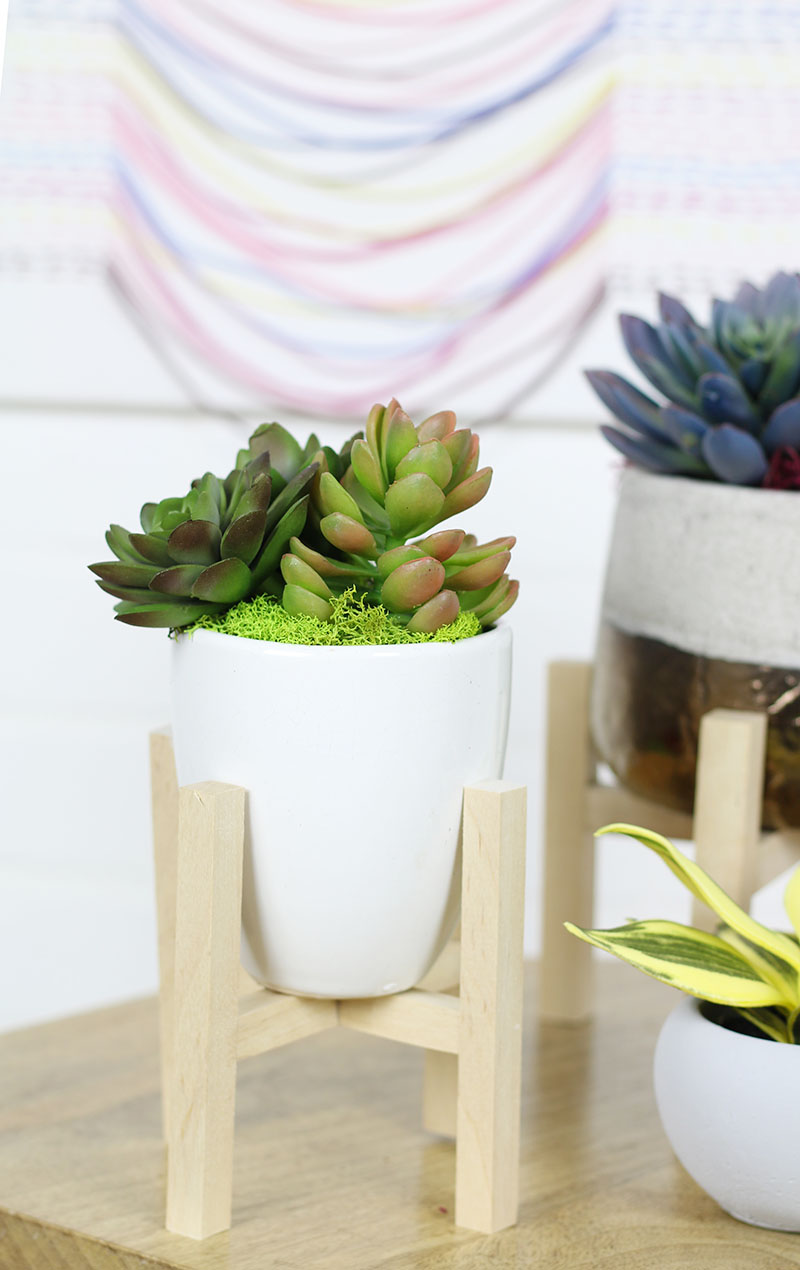10 Beautiful DIY Planters For Spring - Resin Crafts