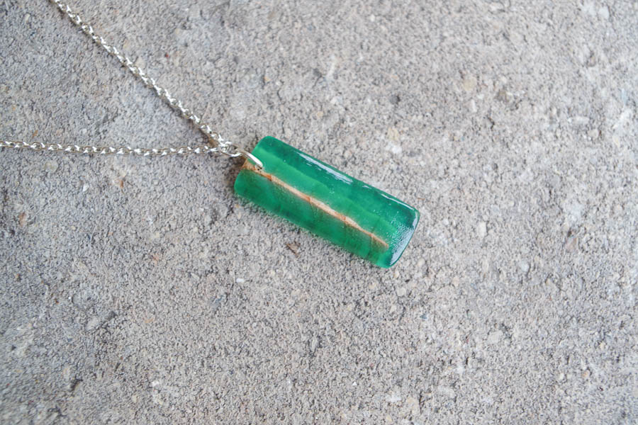 DIY Wood and Resin Necklaces - green rectangle final