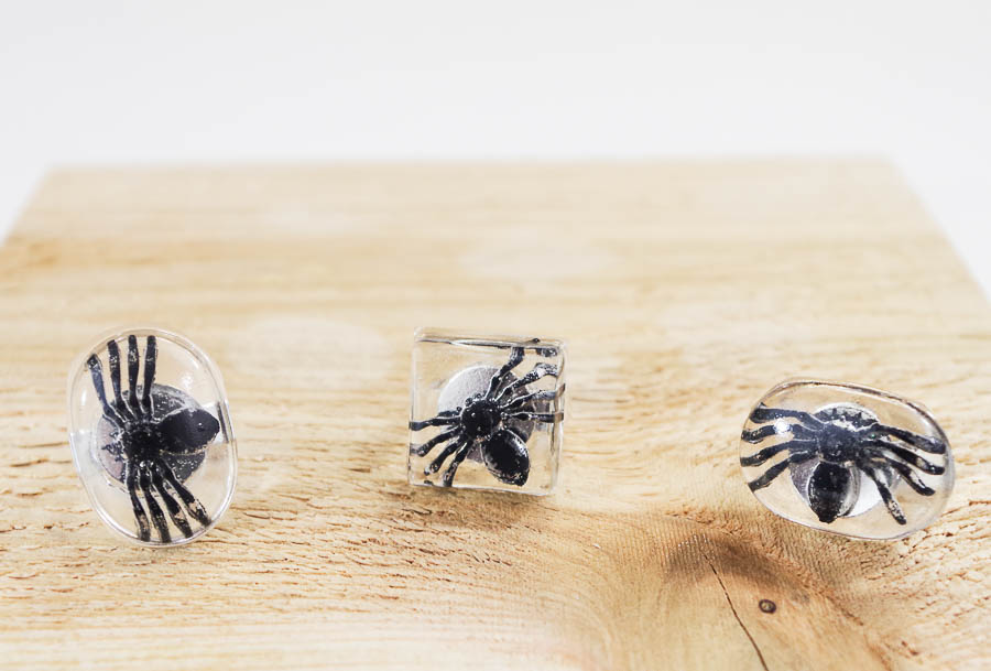DIY Spider Resin Rings - finished horizontal