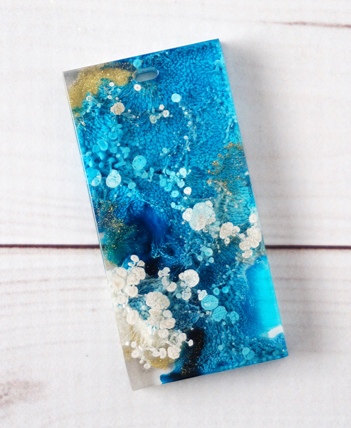 Front View of blue Alcohol Ink Resin Keychain