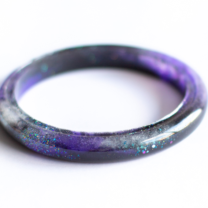 How to Make A Resin Bangle Bracelet - The EASY way - Resin Obsession