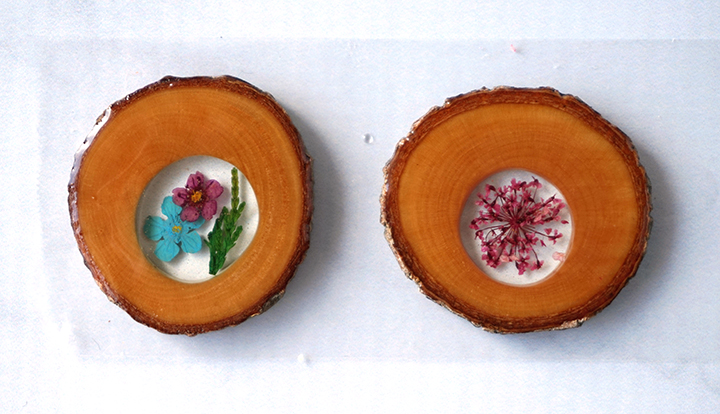 Wood Slices with Flowers covered in resin
