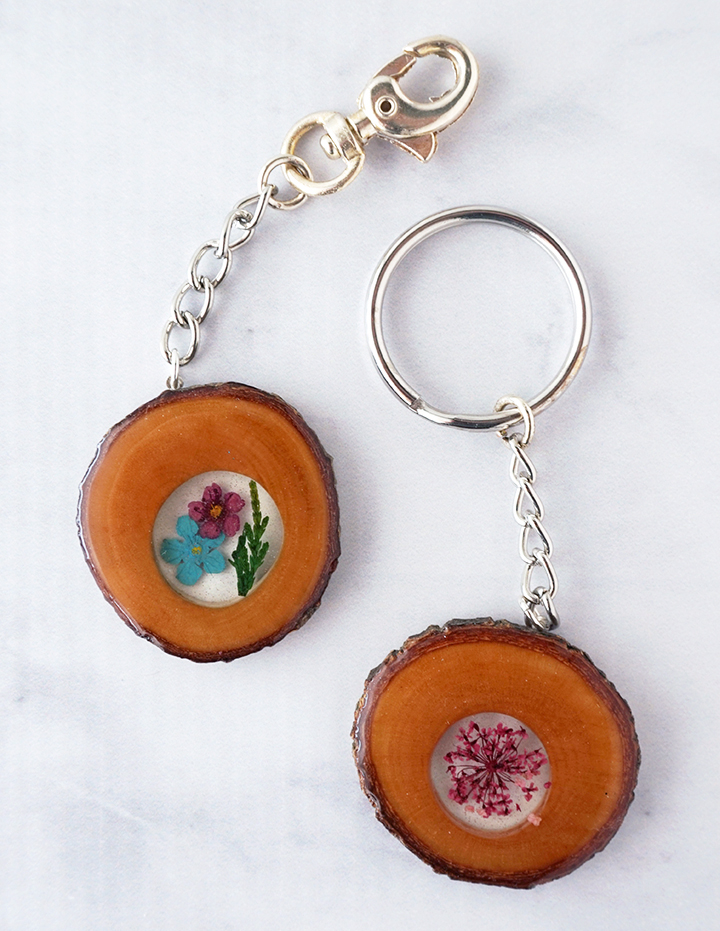 Wood Slice Flower Pendants with Keychains