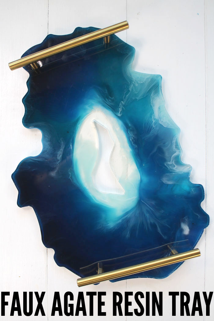 Make a faux agate resin tray to use as a drink server, catch-all, decor/converstation piece or for parties and entertaining. Pick your favorite colors to create a gorgeous work of art. #resin #resincrafts #resincraftsblog