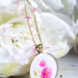 Resin jewelry DIY birth month flower pendant-0138
