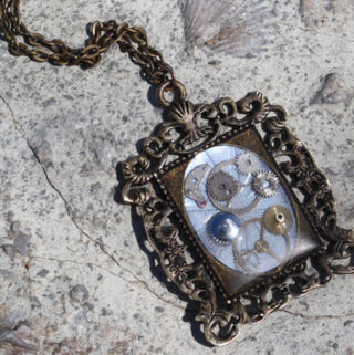 Steampunk Resin Pendant DIY with watch parts cogs and gears featured image