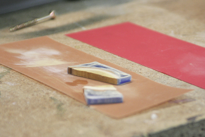 wood resin pendant - sanding with fine sandpaper via @resincraftsblog