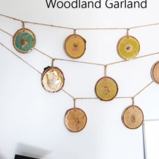 This wood slice garland is adorable. Great way to decorate for a baby shower or woodland themed birthday party, or as rustic woodland nursery decor.