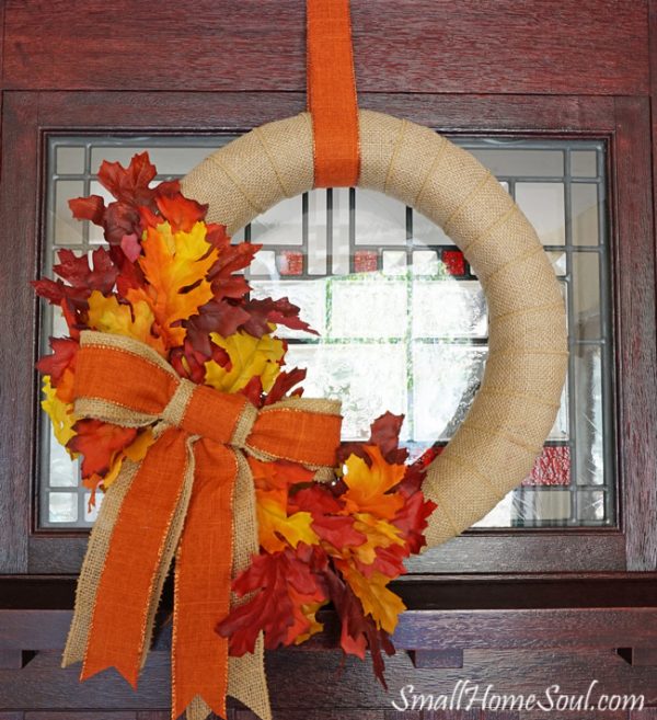 Resin Crafts | Fall Decor | Affordable Fall Decor | DIY Wreaths | DIY Fall Wreaths | DIY Decor | Beautiful Wreaths | Easy DIY Projects | via @resincraftsblog