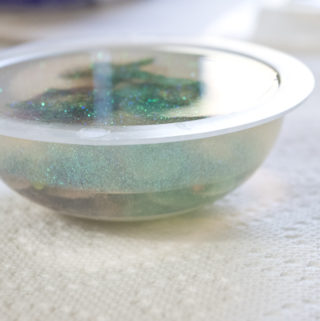 Layering Resin to make paperweight-116