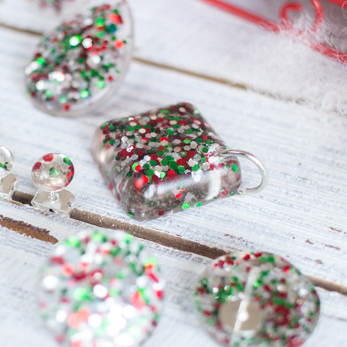 Resin Glitter Earrings Christmas Sustain My Craft Habit-7434 via @resincraftsblog