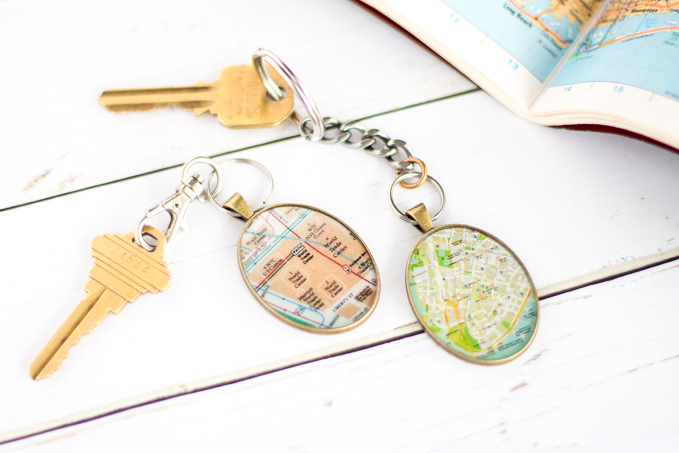 Say "I Love You" by sharing a special memory. Make a personalized key chain or pendant using maps from your travels together. A thoughtful DIY gift idea! #resincrafts #resincraftsblog via @resincraftsblog
