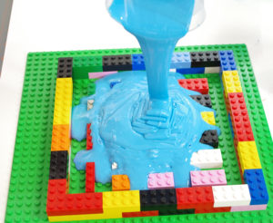 DIY Lego Mold using silicone rubber - keep pouring into same spot and fill the entire form