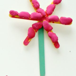 Easy-Flower-Craft-Kids-Can-Make-for-Spring