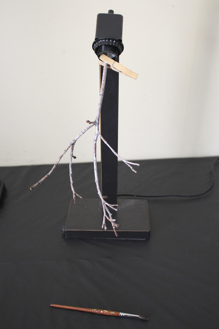 Gold tree resin jewelry hanger holder diy (4) via @resincraftsblog