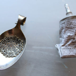 Resin trinket spoon necklaces resincraftsblog (2)