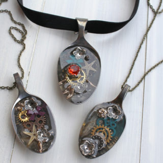 Resin trinket spoon necklaces resincraftsblog (4)