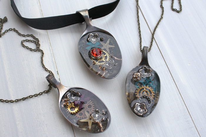 Resin trinket spoon necklaces resincraftsblog (9) via @resincraftsblog