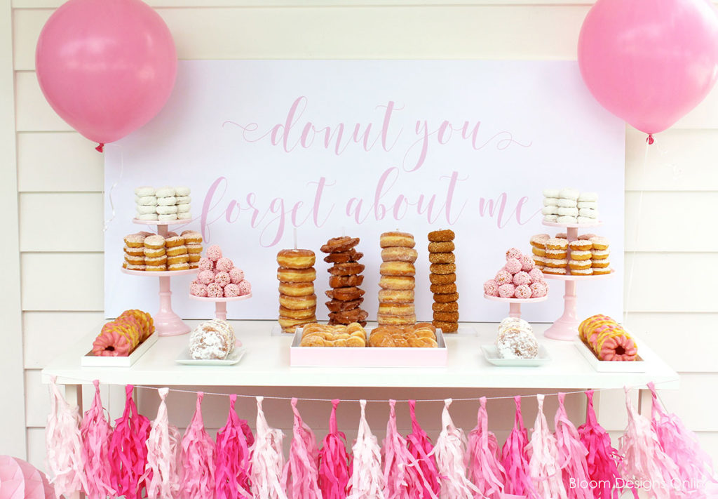 10 Graduation Party Ideas - Resin Crafts Blog