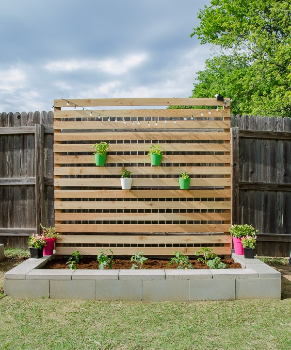Resin Crafts Blog | DIY Garden Ideas | Garden Hacks | Summer Hacks | Outdoor Ideas | DIY Outdoor | via @resincraftsblog