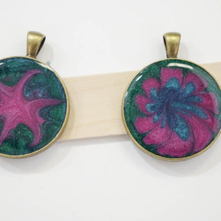 Sparkling Dripped Resin Pendants – finished pendants with toothpick design