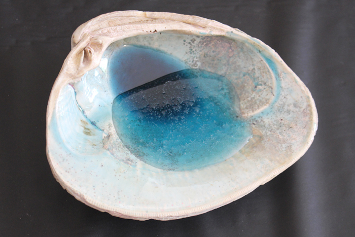 seashell soap dish diy with easycast clear casting resin crafts blog (9) via @resincraftsblog