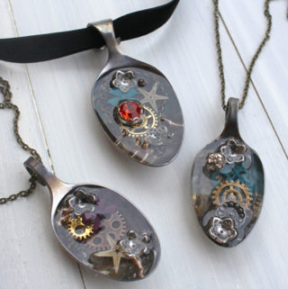 Resin-trinket-spoon-necklaces-resincraftsblog-9