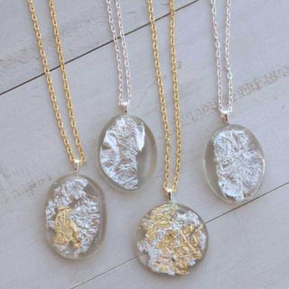 gold-leaf-pendant-necklaces-resin-crafts-blog-diy-29