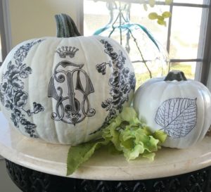Resin Crafts Blog | Pumpkin Decor | DIY Pumpkins | Halloween Decor | DIY Fall Decor |