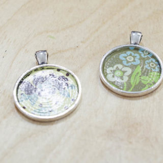 DIY paper and resin pendants - let decoupage dry
