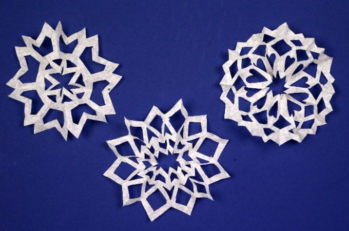 Coffee Filter Snowflakes - Resin Crafts Blog