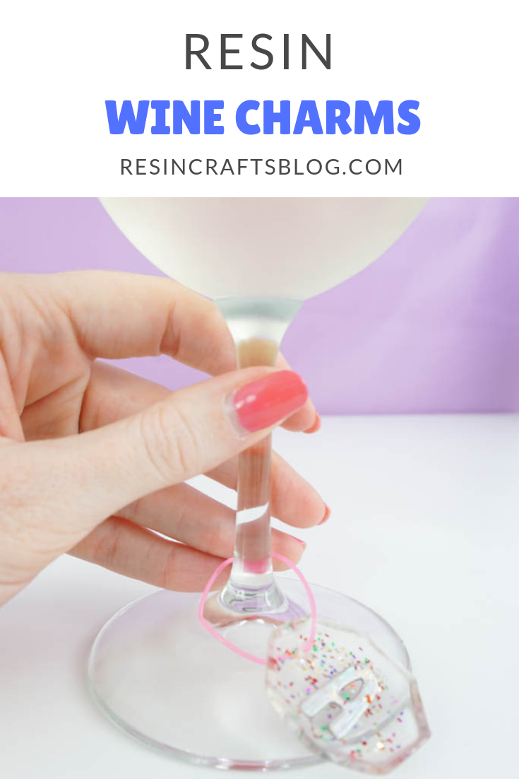 Create beautiful resin wine charms with glitter, letter stickers, and EasyCast Clear Casting Epoxy! #resincrafts #giftideas via @resincraftsblog