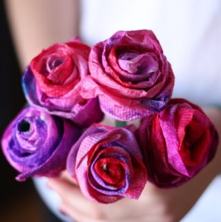 Bouquet-of-paper-towel-roses