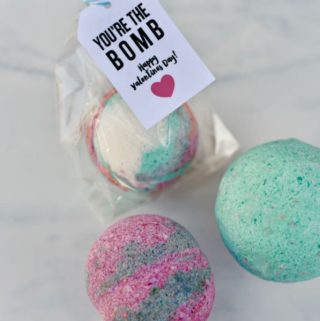 DIY-Bath-Bombs-Valentines-FREE-printable-tags.-22Youre-the-BOMB.-Happy-Valentines-Day22-684x1024