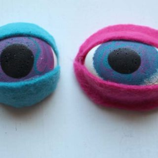 Resin Eyes Tutorial for Dolls, Puppets, Monsters, Dragons or Bag Flair