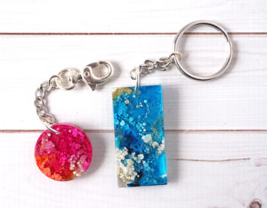 DIY Alcohol Ink Resin Keychains