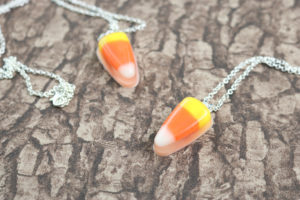 making a fall necklace with candy corn
