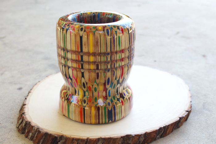 https://resincraftsblog.com/wp-content/uploads/2019/08/colored-pencil-resin-vase-diy-craft-11.jpg