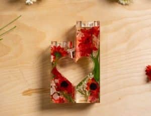 Completed flower resin candle holder.