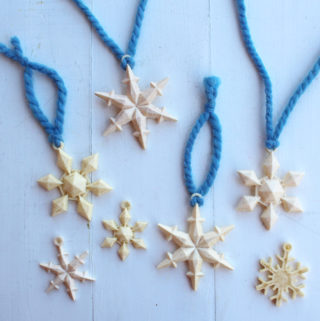 Resin snowflake fastcast frozen necklaces ornaments diy (1)