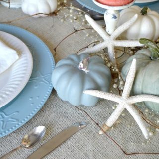 Thanksgiving-coastal-Tablescape-by-H2OBungalow