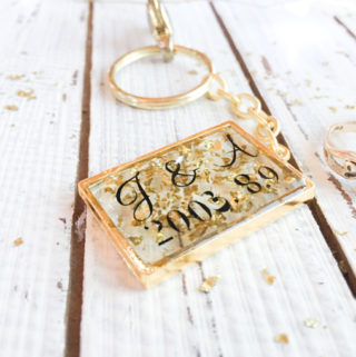 Faux inscribed key chain with jewelry resin-9030