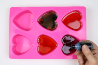 coloring resin with alcohol ink - Resin Crafts Blog