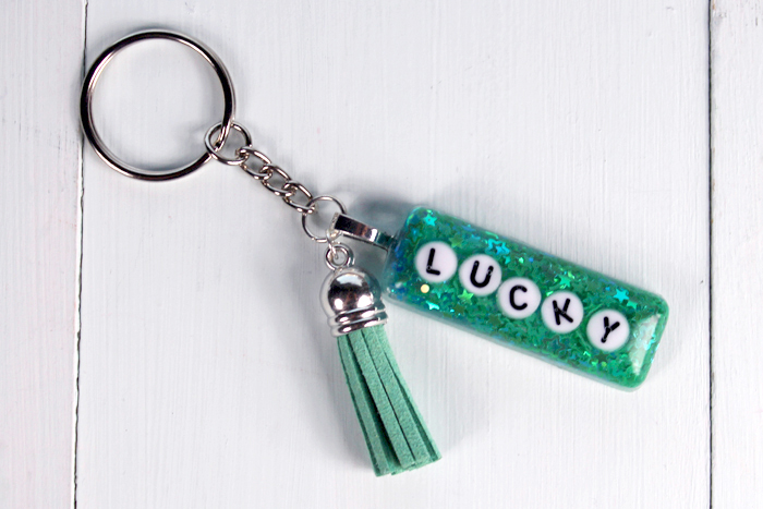 DIY Lucky Glitter Resin Keychain