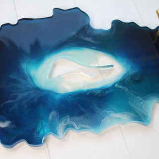 faux agate resin tray (1)