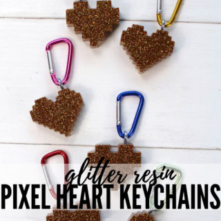 glitter resin pixel heart keychains (2)