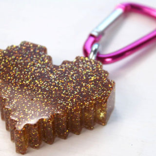 glitter resin pixel heart keychains (4)