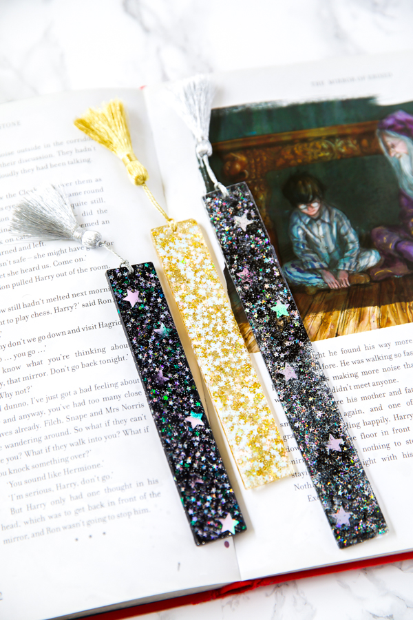 Glitter Harry Potter Bookmarks Diy Resin Crafts Blog By Eti - Harry Potter Diy Bookmarks