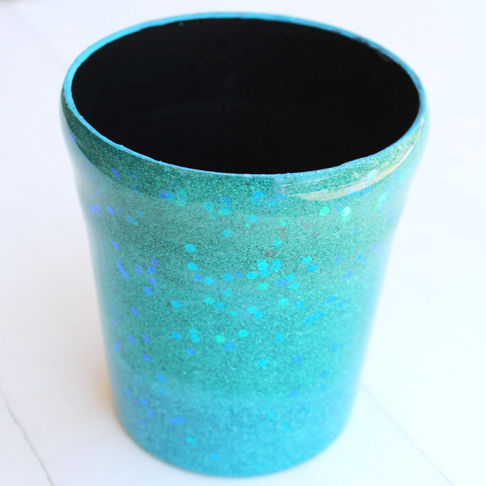 How to Make a Resin Glitter Tumbler Pencil Holder - Resin Crafts Blog