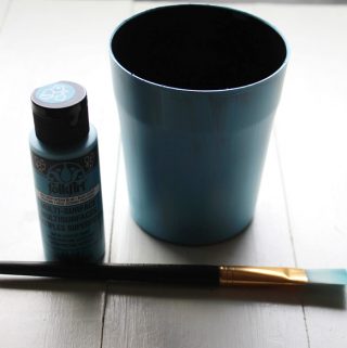 make a resin glitter tumbler pencil holder diy with ETI (3)